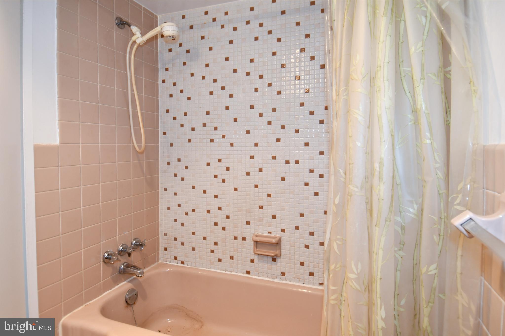 1900 Lyttonsville Road, Unit 1119 Silver Spring, MD 20910 - Photo 28 of 35