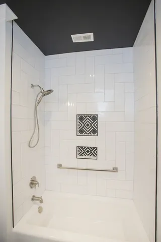 a picture of a bathroom