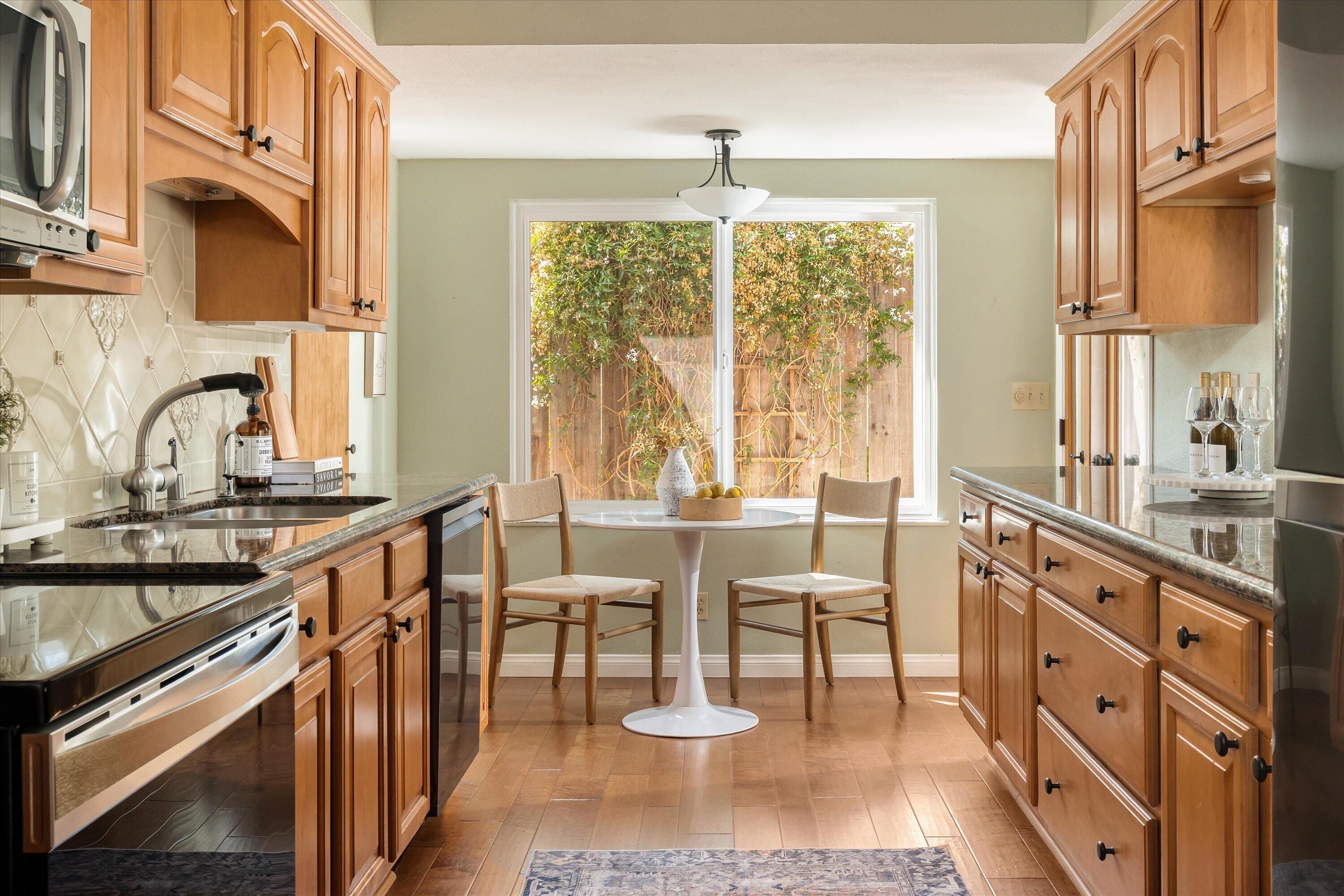 5474 Berkeley Road Santa Barbara, CA 93111 - Photo 13 of 38 Kitchen and Breakfast Area