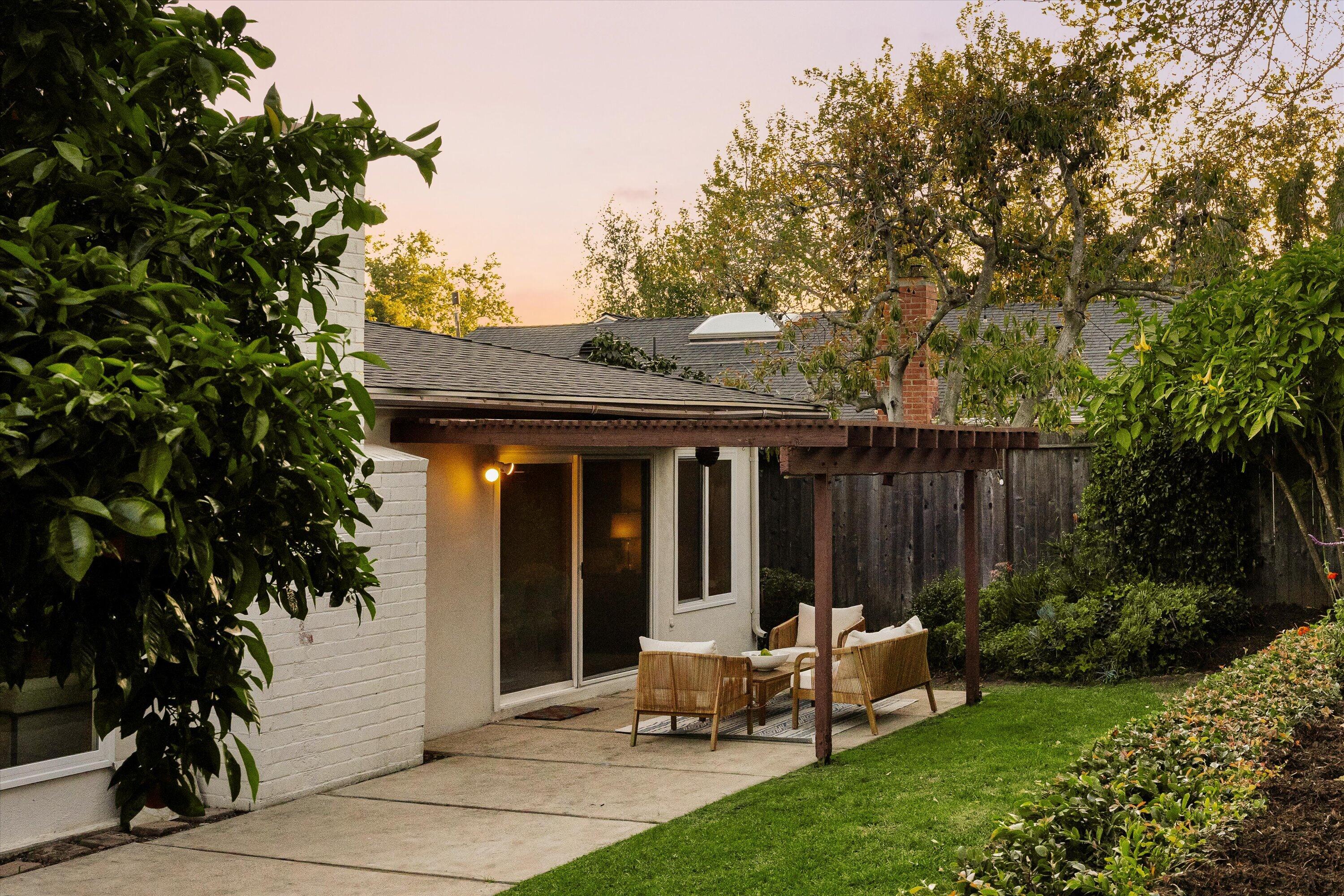 5474 Berkeley Road Santa Barbara, CA 93111 - Photo 30 of 38 Backyard Twilight