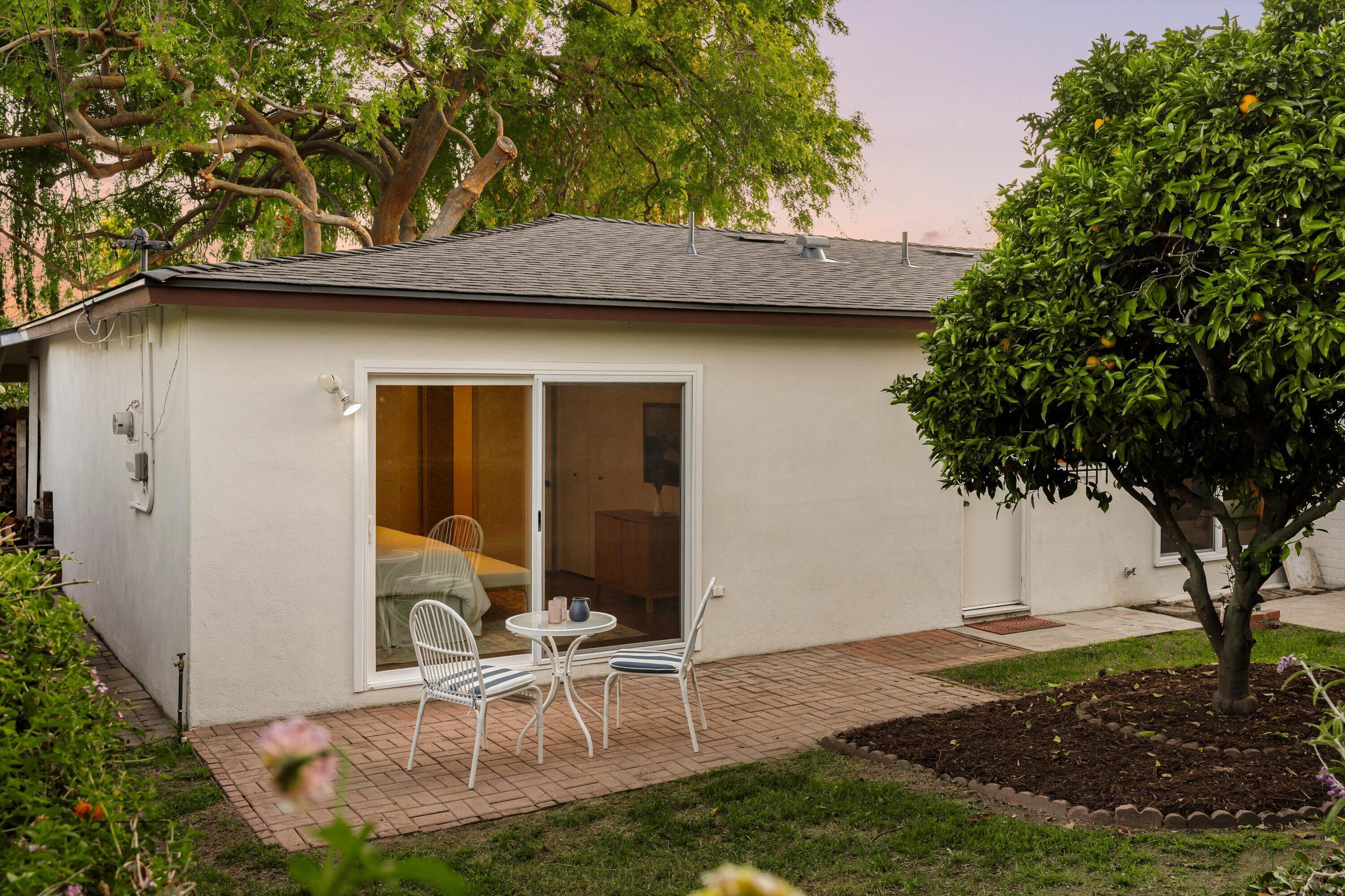 5474 Berkeley Road Santa Barbara, CA 93111 - Photo 31 of 38 Sitting Area off Primary Bedroom