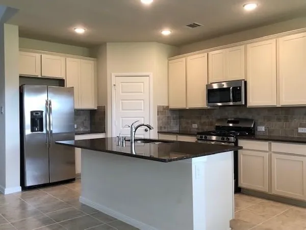 $2,950 | 3822 Supremes Trail, Spring, TX 77386