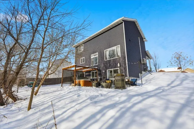 $499,000 | 6493 207th Street North, Forest Lake, MN 55025