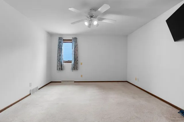 $371,500 | 1444 Hazelwood Drive, Manitowoc, WI 54220