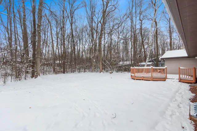 $371,500 | 1444 Hazelwood Drive, Manitowoc, WI 54220