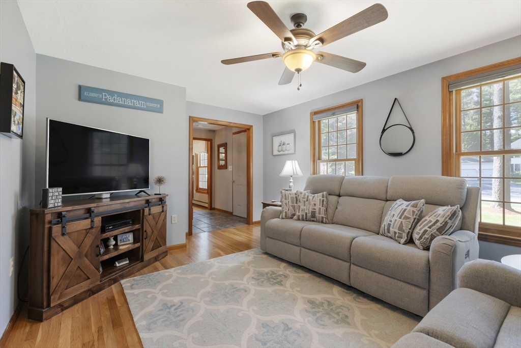 8 Griffin Road Franklin, MA 02038 - Photo 16 of 30 Gallery Image 16