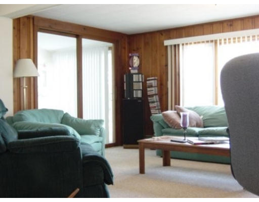 253 Killdeer Road Webster, MA 01570 - Photo 4 of 8 Gallery Image 4