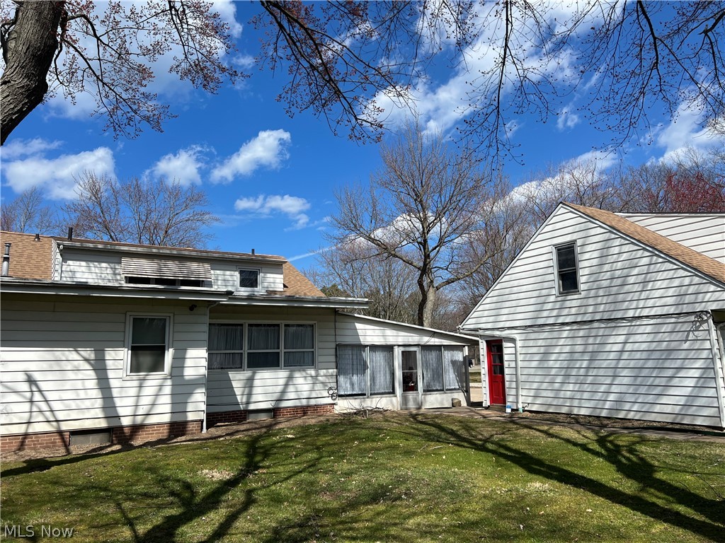 28883 Detroit Road Westlake, OH 44145 - Photo 19 of 21 28883 Backyard.