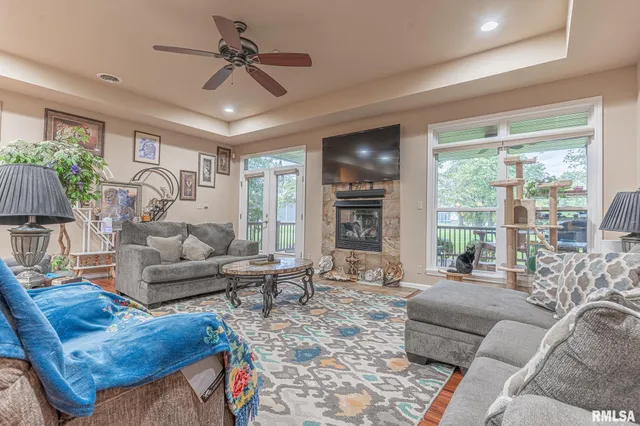 $439,000 | 2022 West Main Street, Salem, IL 62881