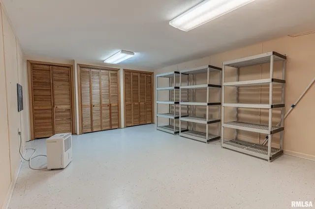 $439,000 | 2022 West Main Street, Salem, IL 62881