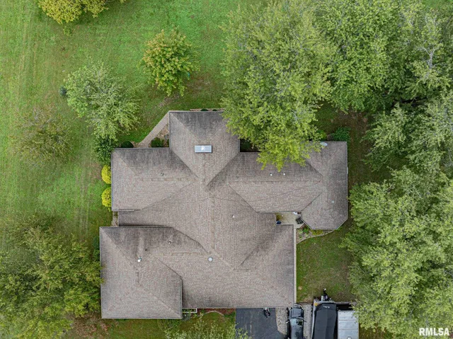 $439,000 | 2022 West Main Street, Salem, IL 62881