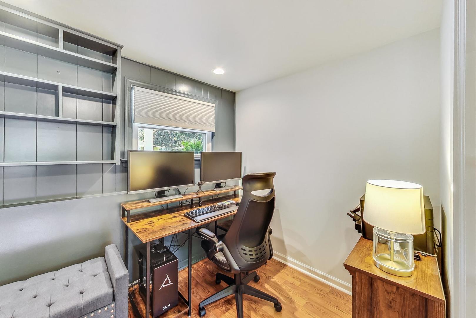 1340 Pendleton Lane Glenview, IL 60025 - Photo 28 of 39 a workspace with furniture and a window