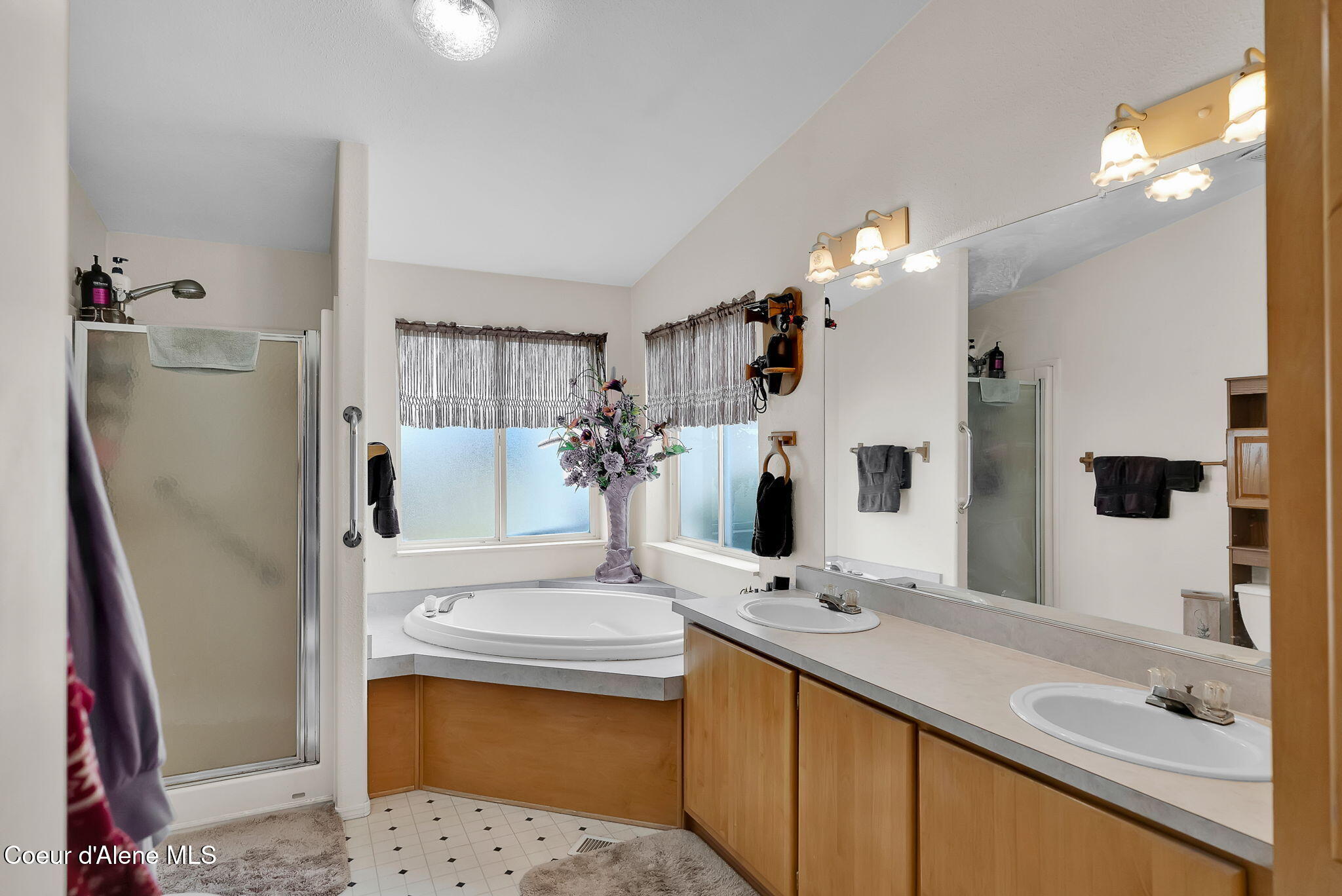 29399 North Clagstone Road Athol, ID 83801 - Photo 25 of 58 29-web-or-mls-SkyLight - Clagstone Int (