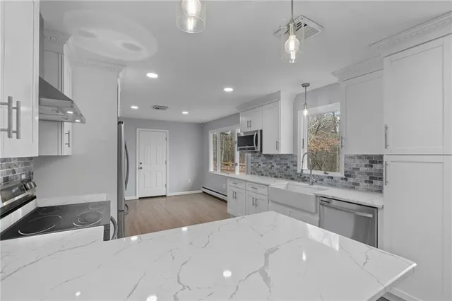 $4,000 | 141 Congdon Drive, South Kingstown, RI 02879