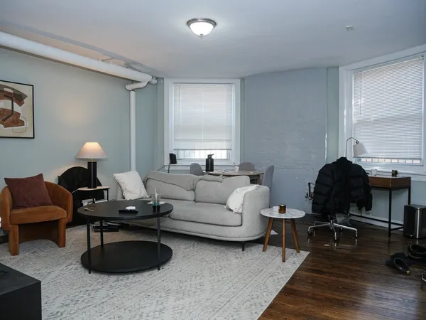$3,300 | 45 Carlton Street, Unit 9, Brookline, MA 02446