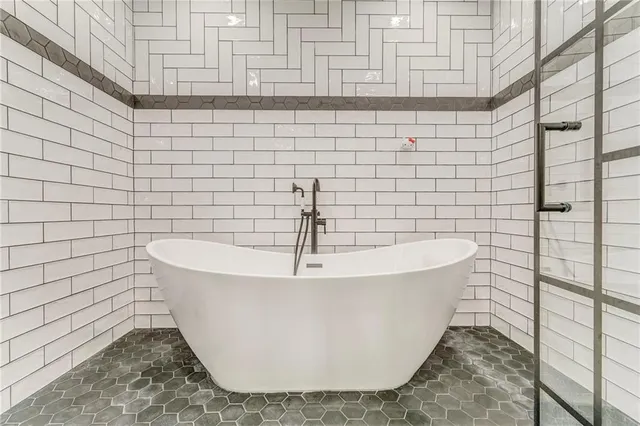 $635,000 | 12 Breckenridge Drive, Cedartown, GA 30125