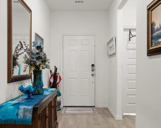 a view of entryway with furniture