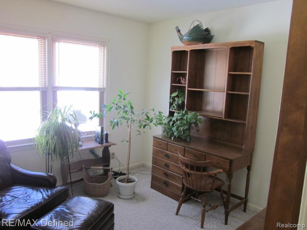 330 Elmhill Road Rochester Hills, MI 48306 - Photo 20 of 27