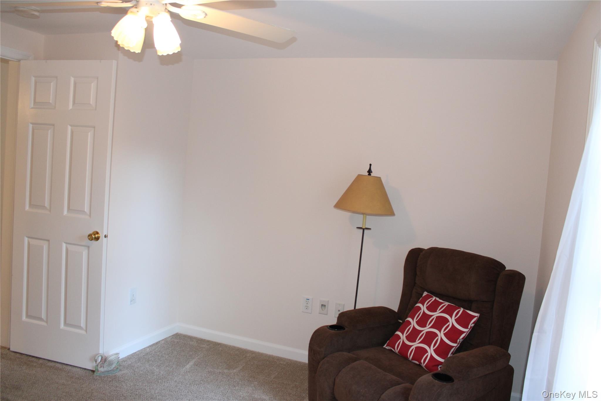 1661 Old Country Road, Unit 77 Riverhead, NY 11901 - Photo 27 of 30 Gallery Image 27