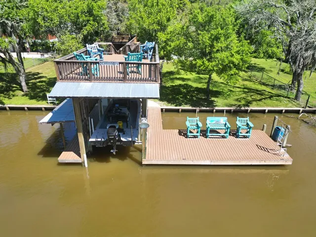 $448,862 | 1225 Private Road 652, Sargent, TX 77414