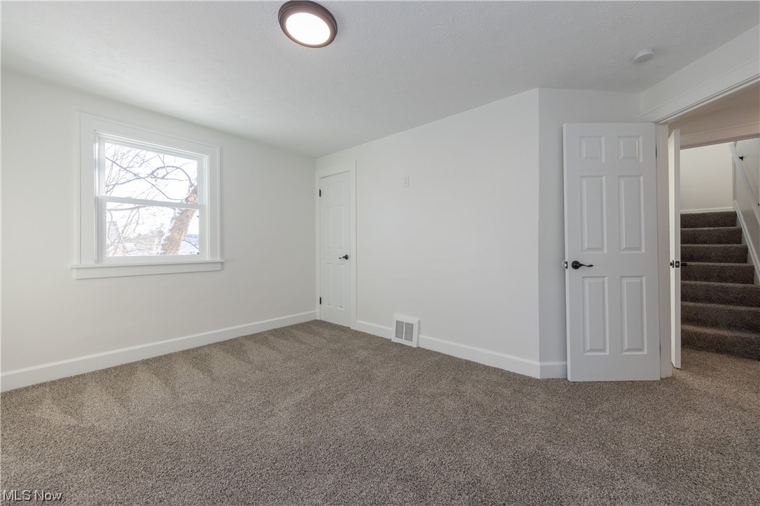 1184 Winston Road Cleveland, OH 44121 - Photo 18 of 45