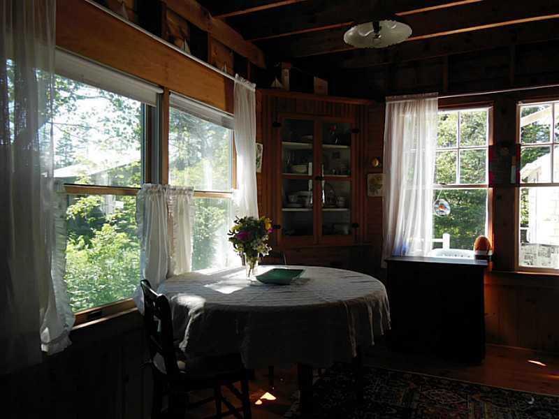 22 Cliff Road Bristol, ME 04554 - Photo 20 of 26 Dining Room.