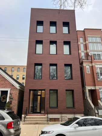 $3,500 | 524 North May Street, Unit 3, Chicago, IL 60642