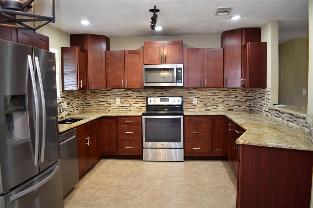 1207 Fitzgerald Street Bangs, TX 76823 - Photo 3 of 14