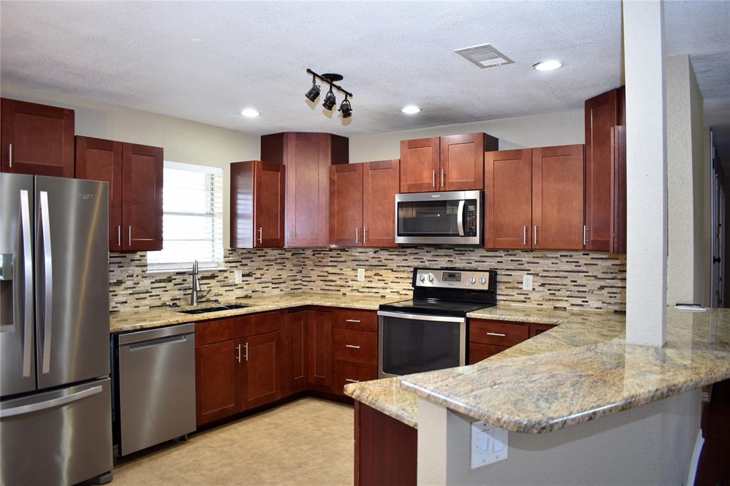 1207 Fitzgerald Street Bangs, TX 76823 - Photo 4 of 14