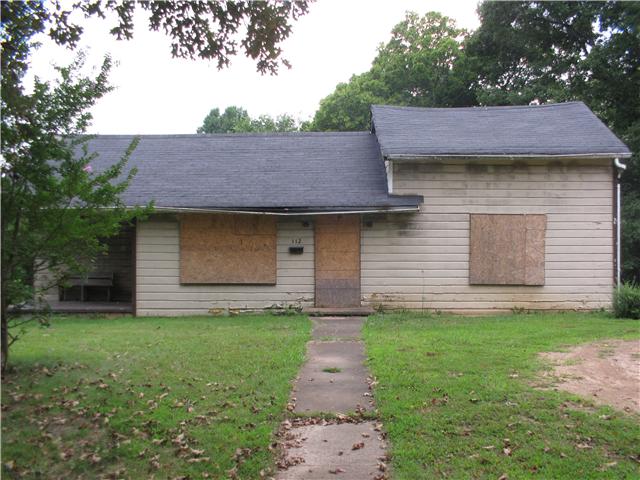 112 Edmondson Ferry Road Clarksville, TN 37040 - Photo 1 of 3 Gallery Image 1