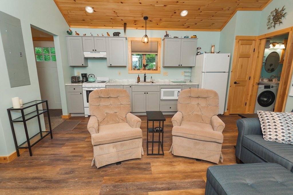 20 Rowe Road Charlemont, MA 01339 - Photo 11 of 39