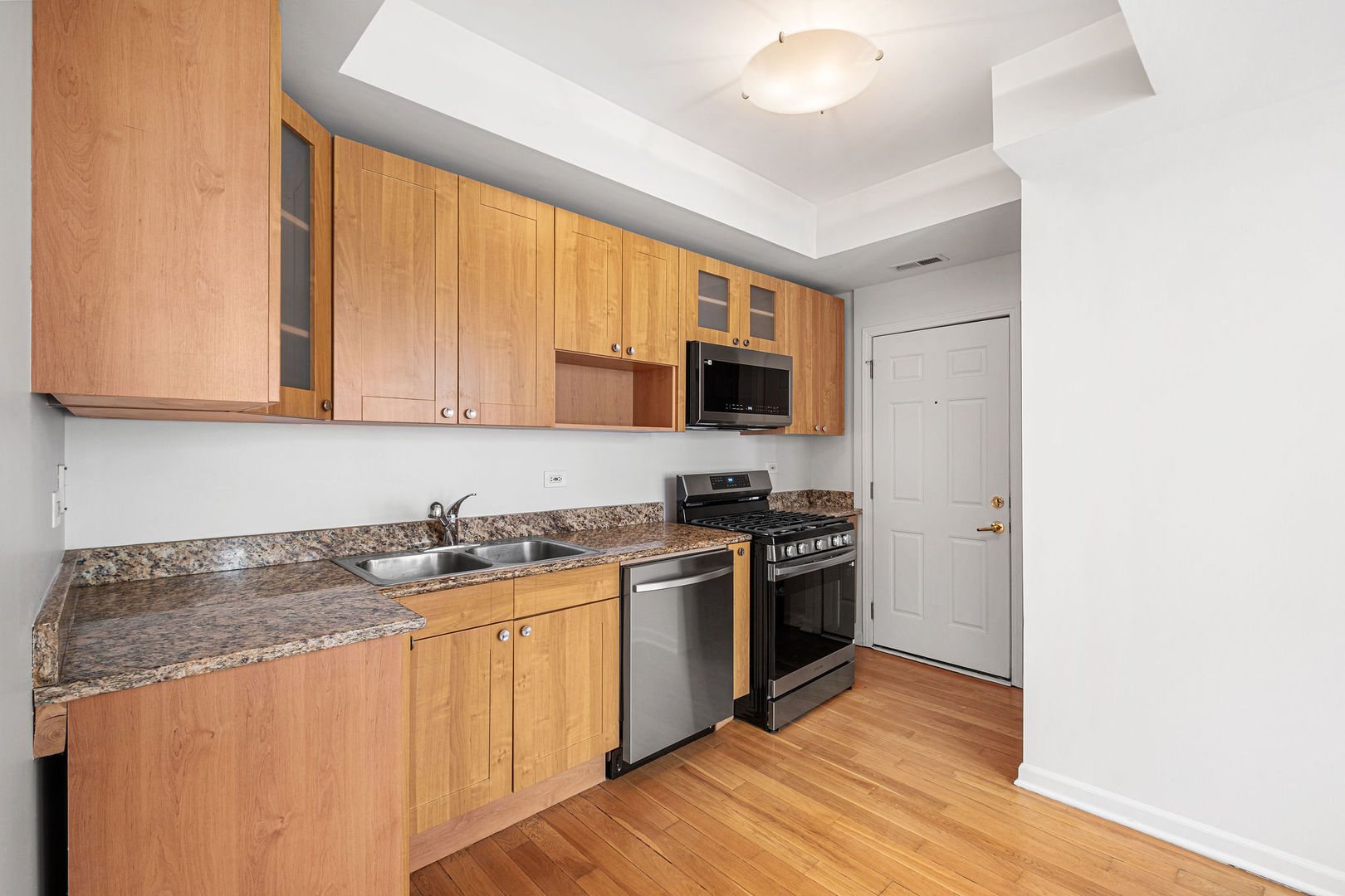 4902 North Springfield Avenue, Unit 3 Chicago, IL 60625 - Photo 4 of 14