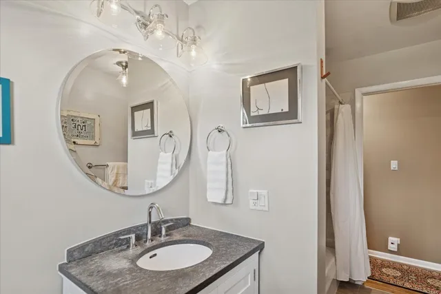 $535,000 | 15342 West Clover Lane, Libertyville, IL 60048