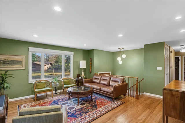 $535,000 | 15342 West Clover Lane, Libertyville, IL 60048