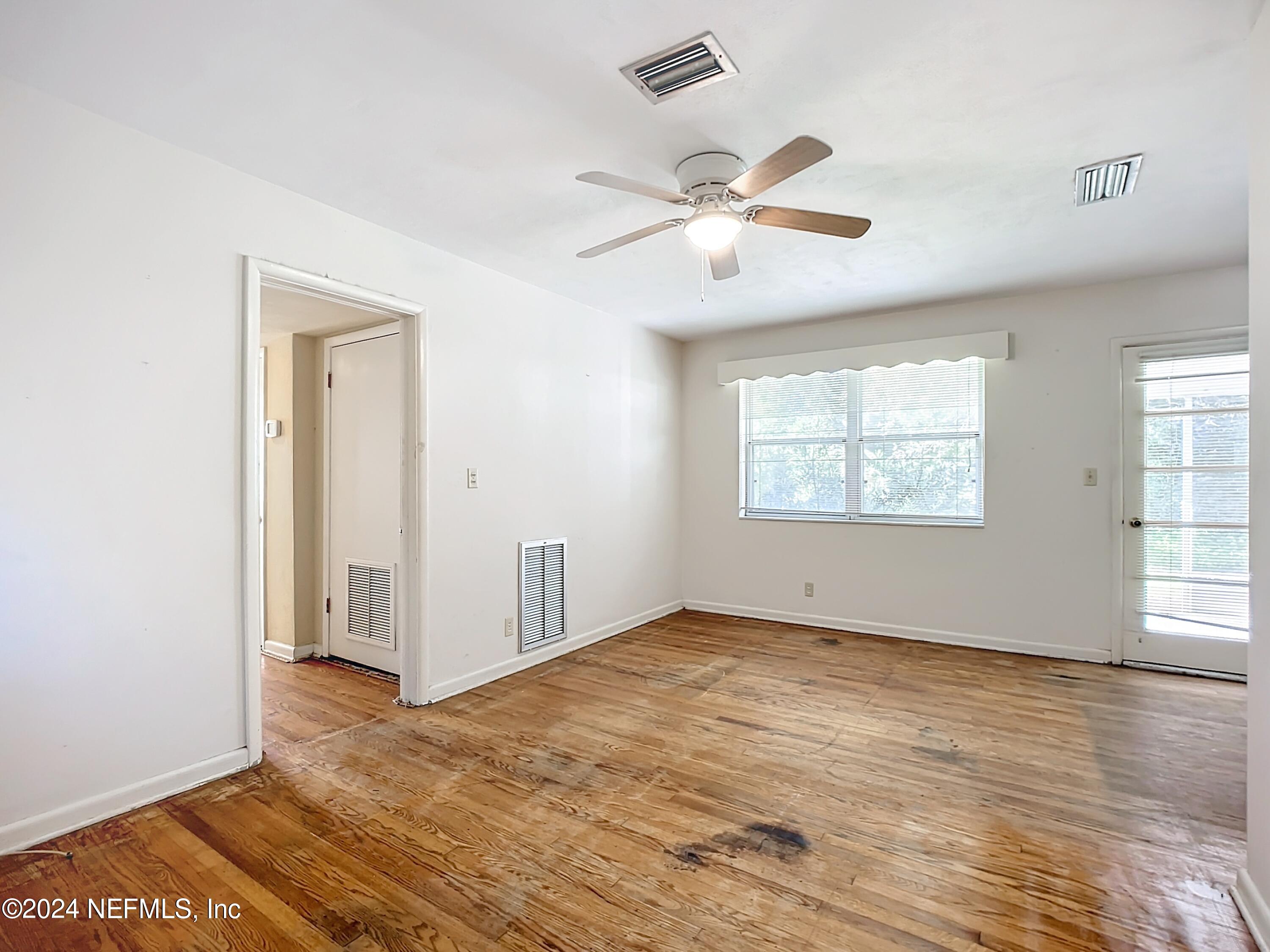 7838 Scotland Road Jacksonville, FL 32217 - Photo 5 of 29 7838 Scotland Road-18