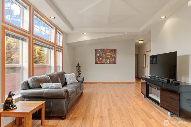 $449,900 | 935 Sunrise Drive, Manson, WA 98831