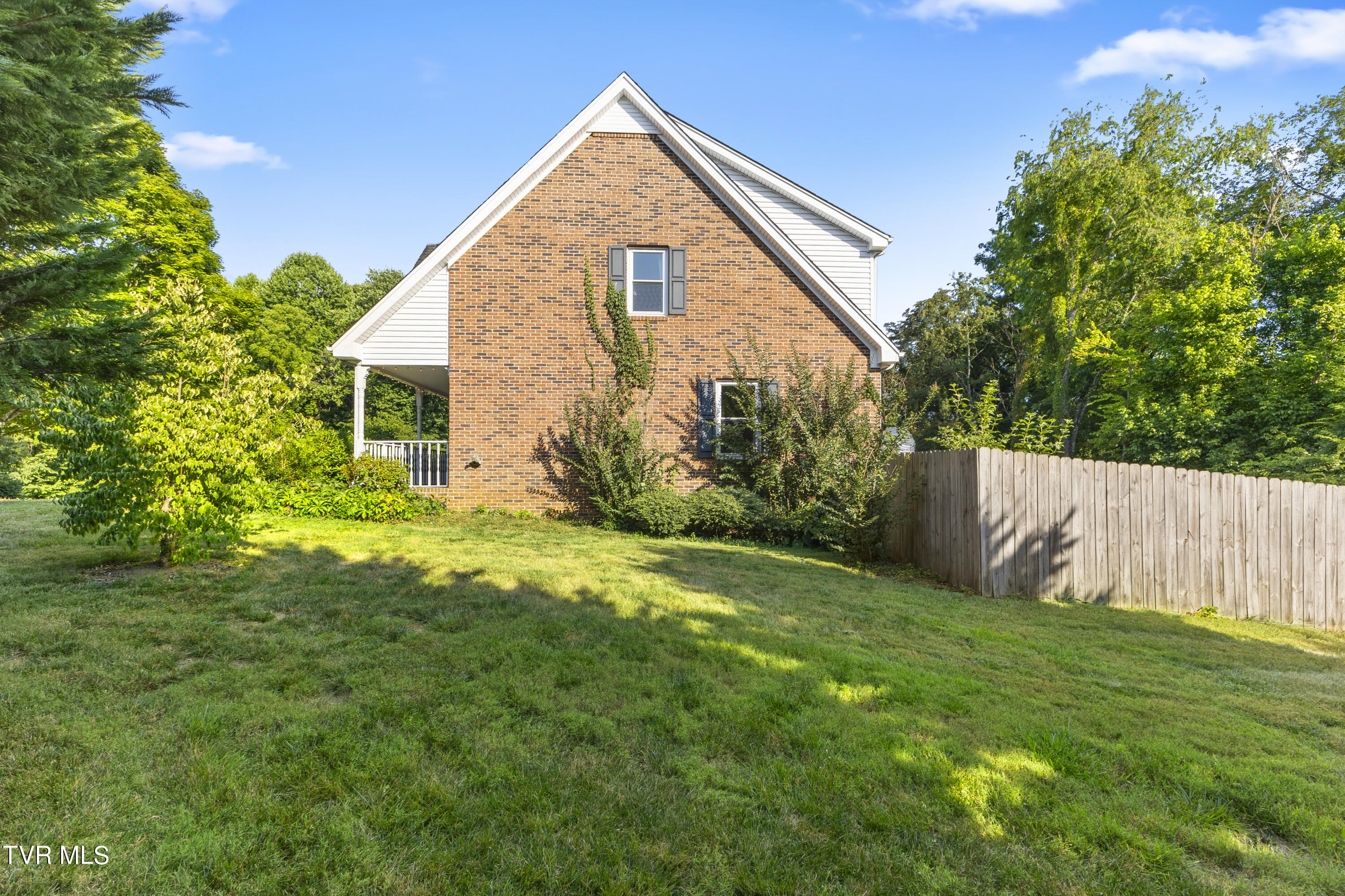 3329 Redstone Road Johnson City, TN 37604 - Photo 8 of 72 128A9276