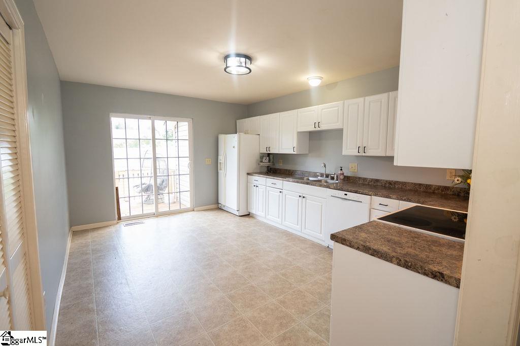 112 Garrison Street Easley, SC 29640 - Photo 6 of 26