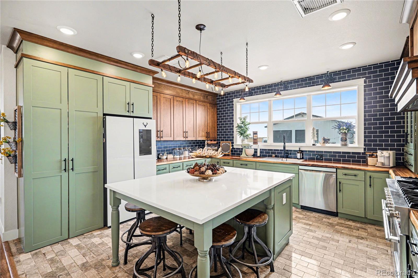 1065 Rising Sun Avenue Elizabeth, CO 80107 - Photo 5 of 38