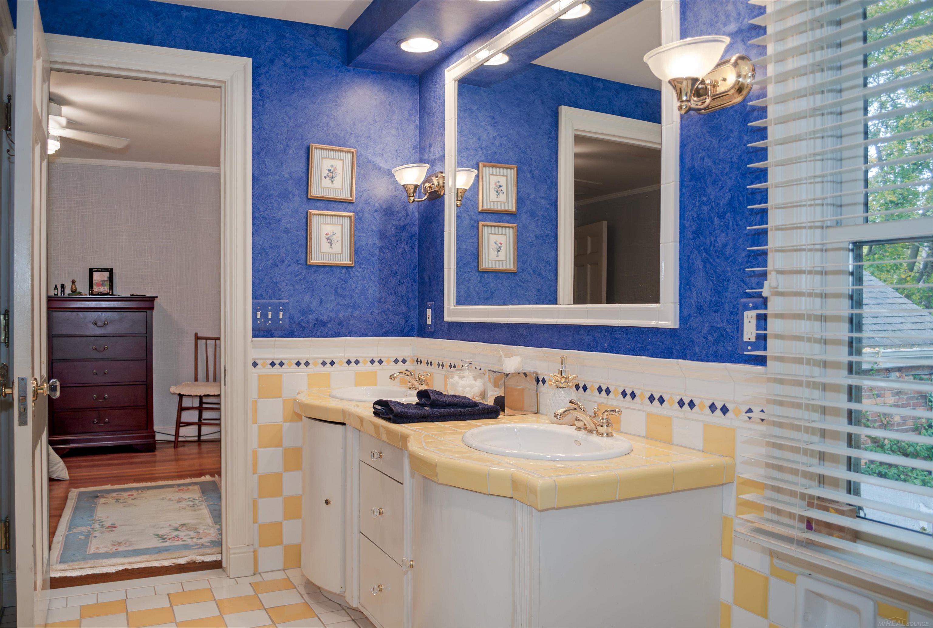 118 Moran Road Grosse Pointe, MI 48236 - Photo 42 of 76 50130609-CDDA1A45-250B-4A6F-917B-D6060E1399FA.JPG