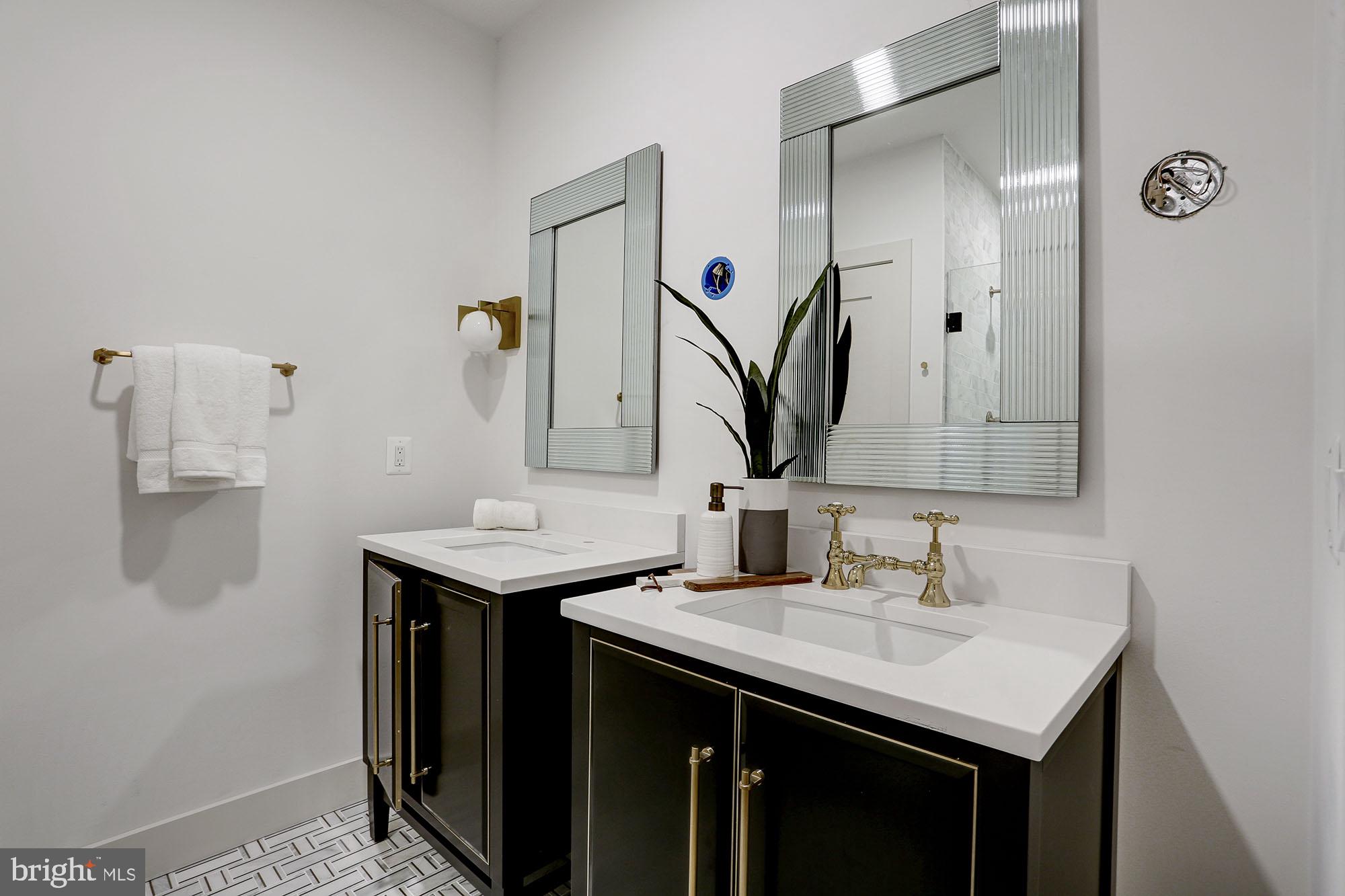 623 14th Place Northeast, Unit C Washington, DC 20002 - Photo 12 of 21 with full ensuite