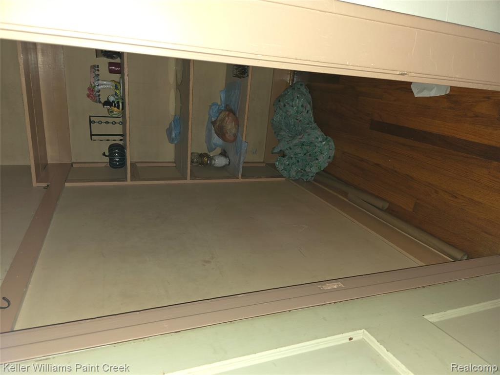 2410 Flushing Road Flint, MI 48504 - Photo 18 of 19 Gallery Image 18