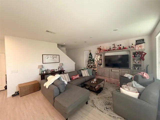 $2,100 | 26032 Hampshire Drive, Magnolia, TX 77355