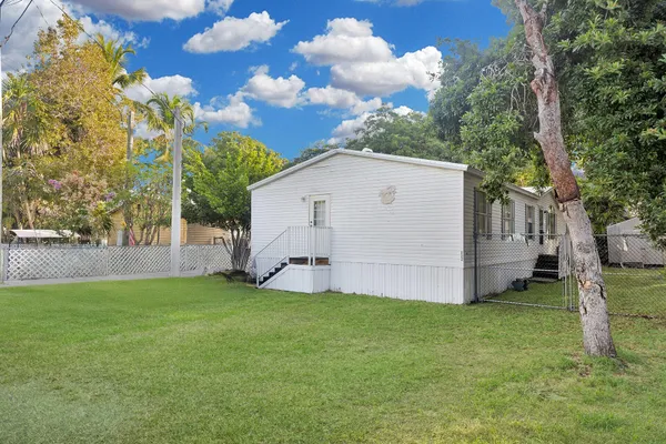 $499,000 | 222 Cuba Road, Tavernier, FL 33070