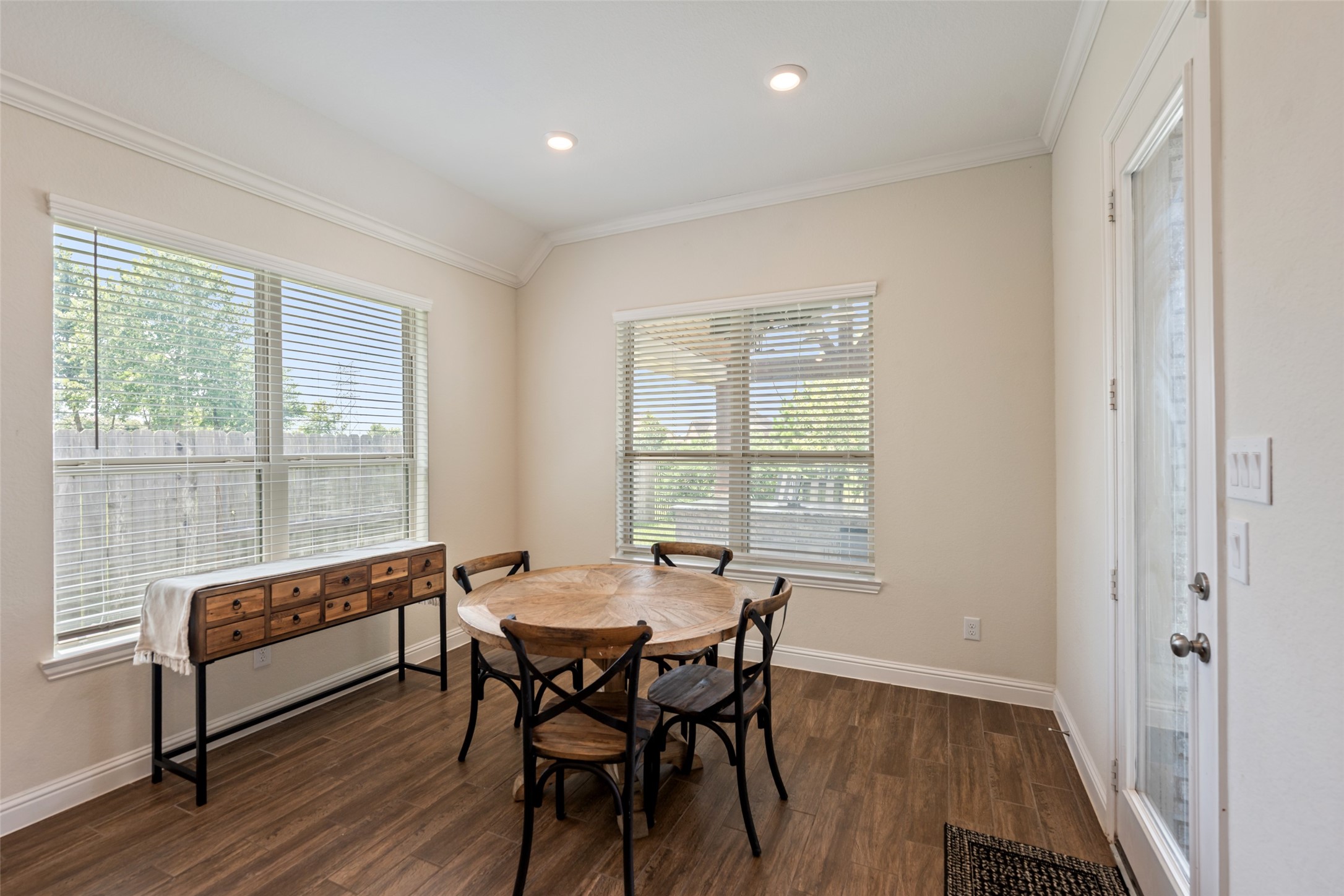 13710 Bethel Wy Crossing Rosharon, TX 77583 - Photo 14 of 43