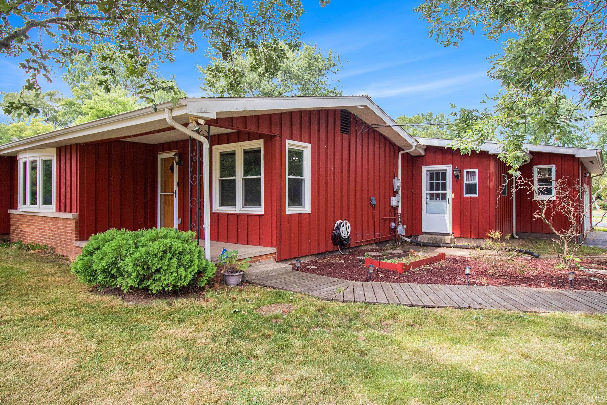 19397 Brick Road South Bend, IN 46637 - Photo 1 of 31