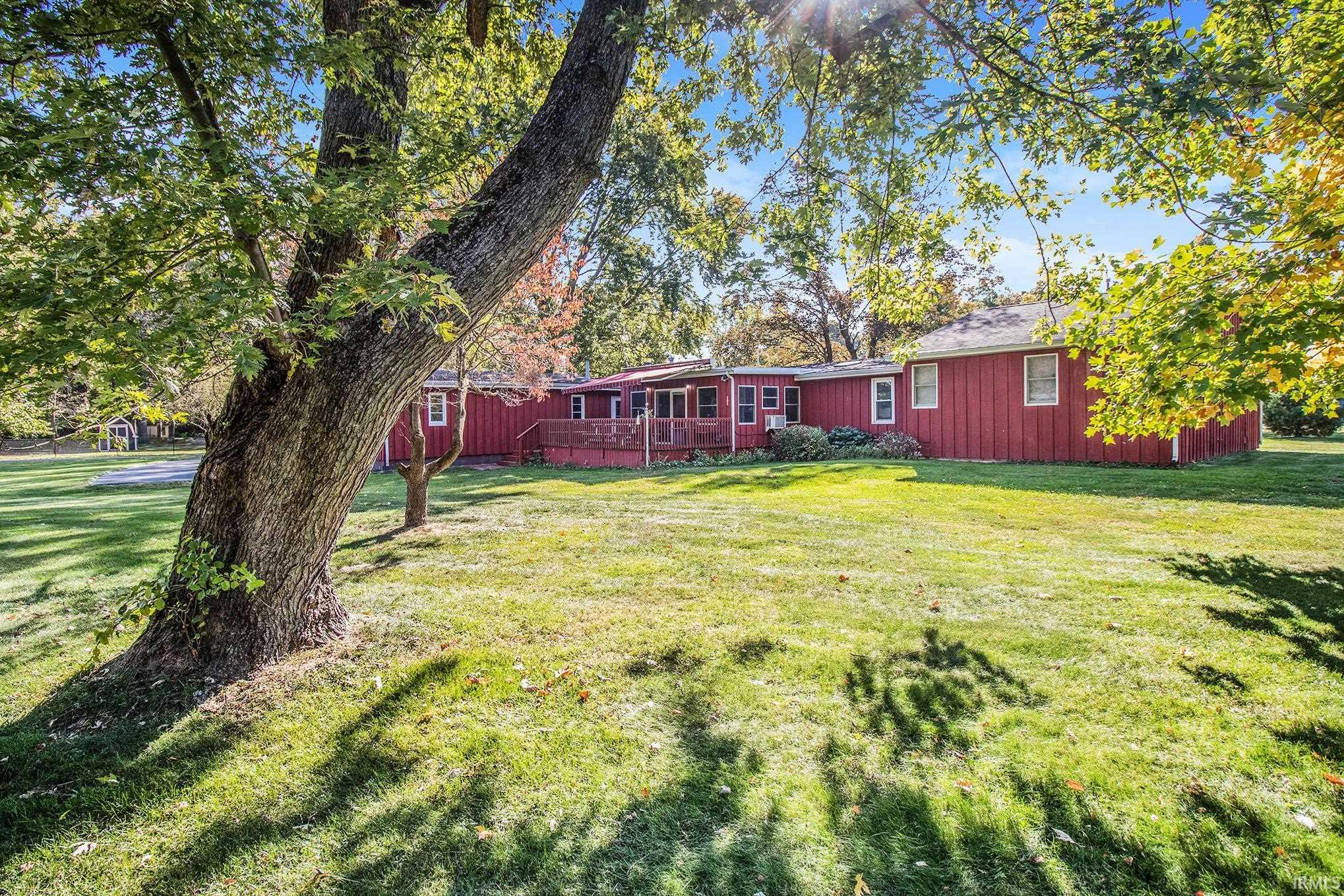 19397 Brick Road South Bend, IN 46637 - Photo 2 of 31