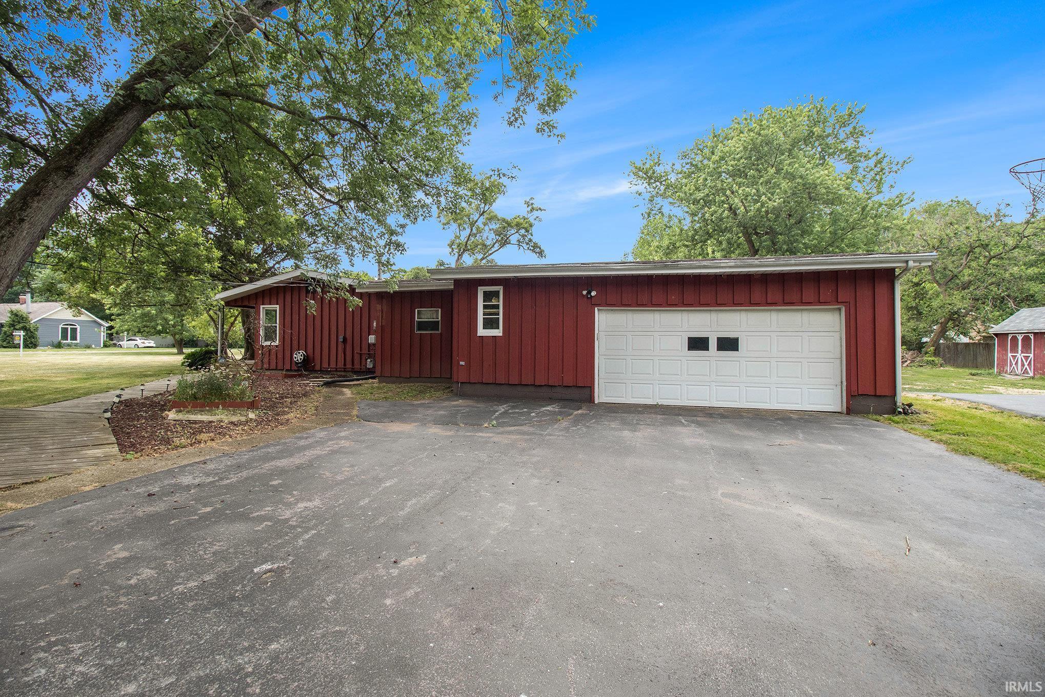 19397 Brick Road South Bend, IN 46637 - Photo 3 of 31
