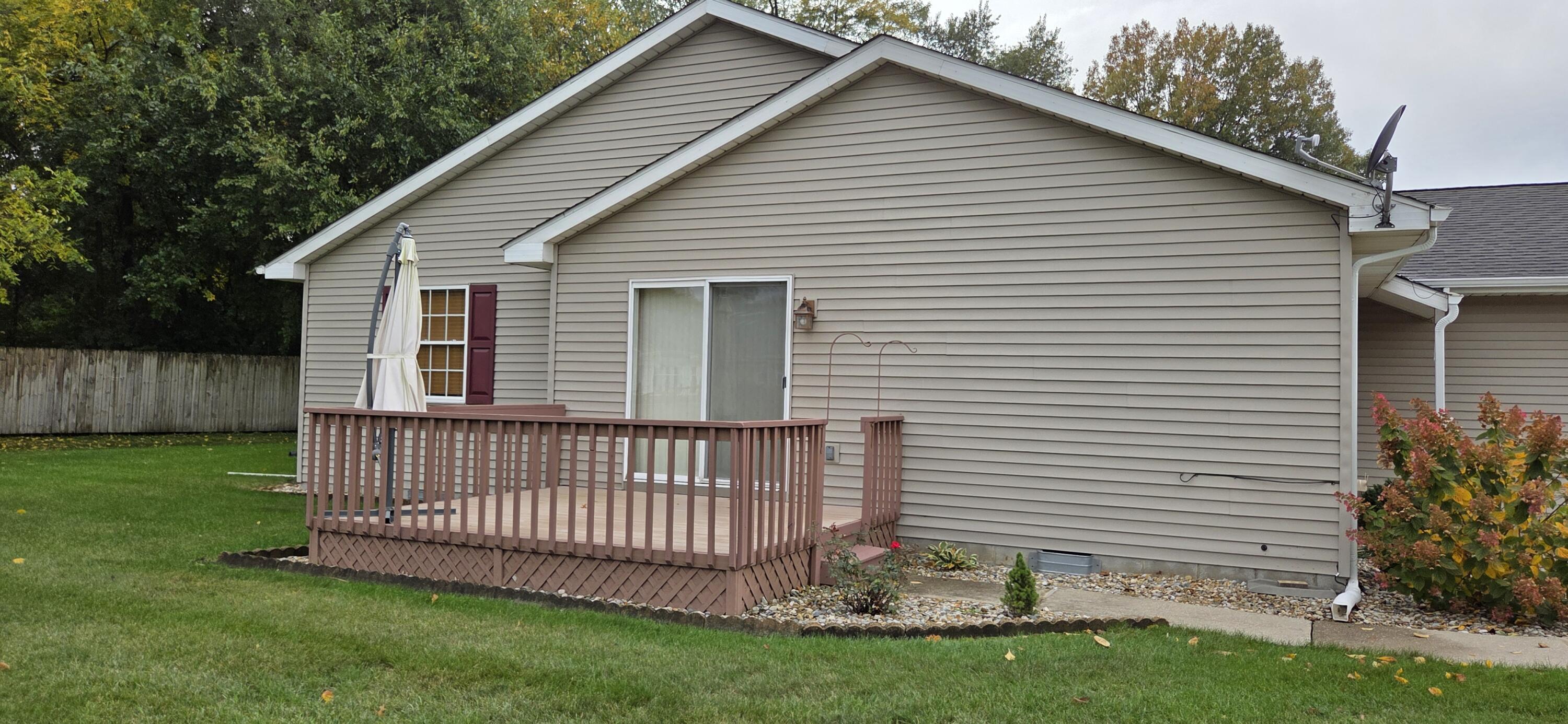 705 Elm Court Southwest De Motte, IN 46310 - Photo 14 of 16 3000x1386