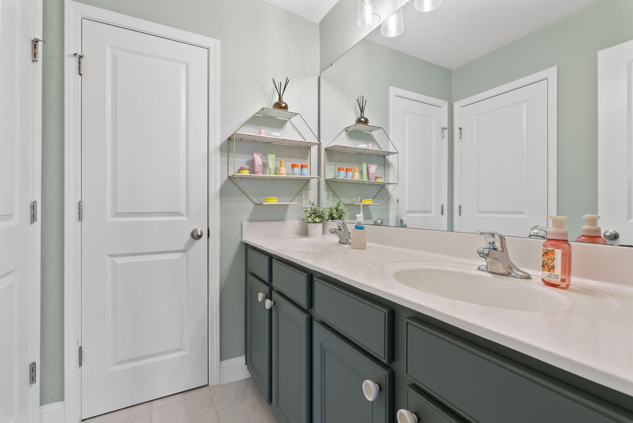 283 Spectrum Road Summerville, SC 29486 - Photo 25 of 38 26-web-or-mls-DSC05631